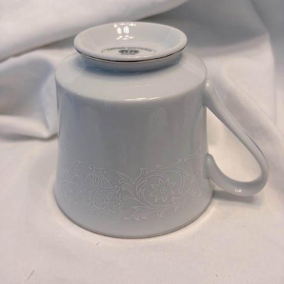 Vintage Crown Victoria Made In Japan Fine China Lovelace #1002 Tea Cup - Picture 5 of 7
